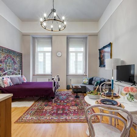 Bohemian Studio In The City Centre Budapest Bagian luar foto