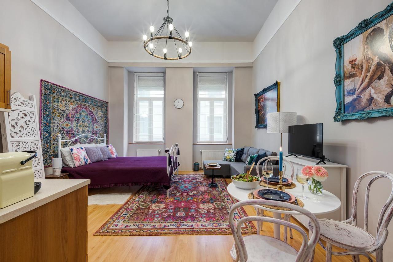 Bohemian Studio In The City Centre Budapest Bagian luar foto