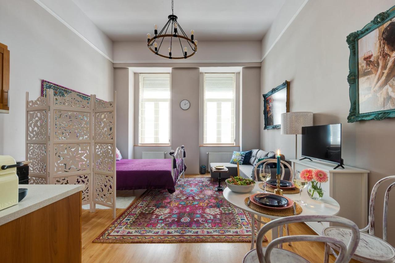 Bohemian Studio In The City Centre Budapest Bagian luar foto